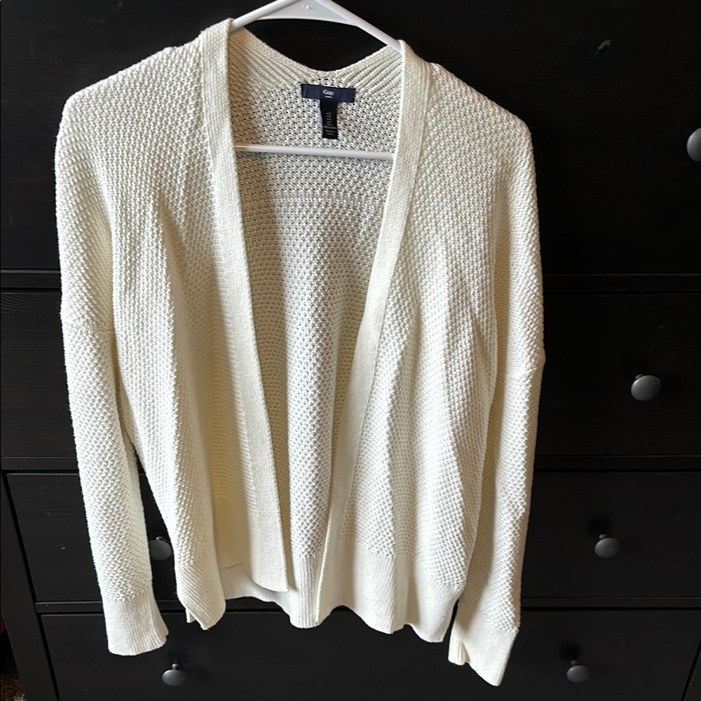 GAP Cream Cardigan Sweater Lightweight Knit